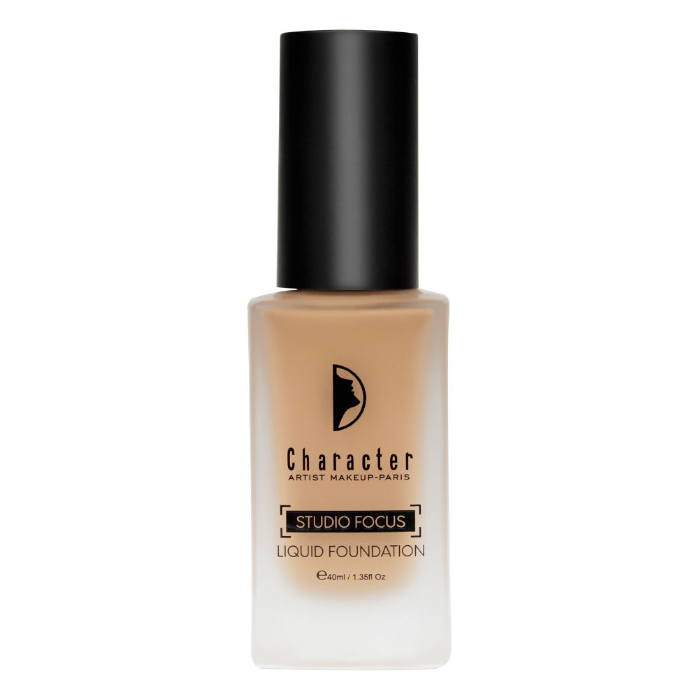 Character Studio Focus Liquid Foundation